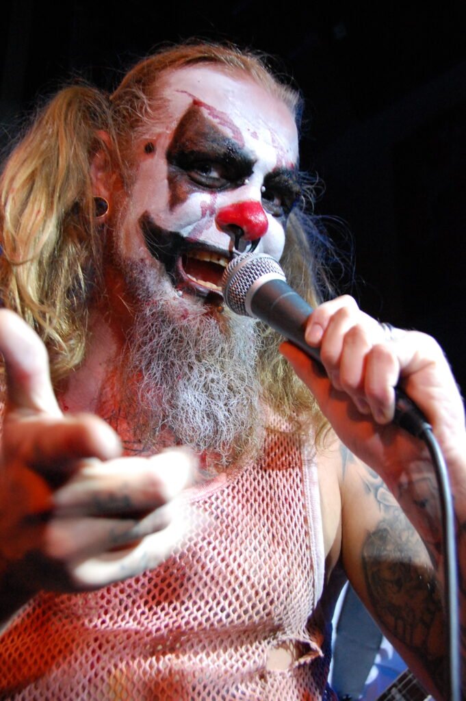 Sångaren i bandet Skitarg